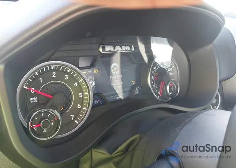 2025 Ram 1500 Big Horn 4X4 5'7 Box from USA, damaged, VIN 1C6RRFFG3SN572181